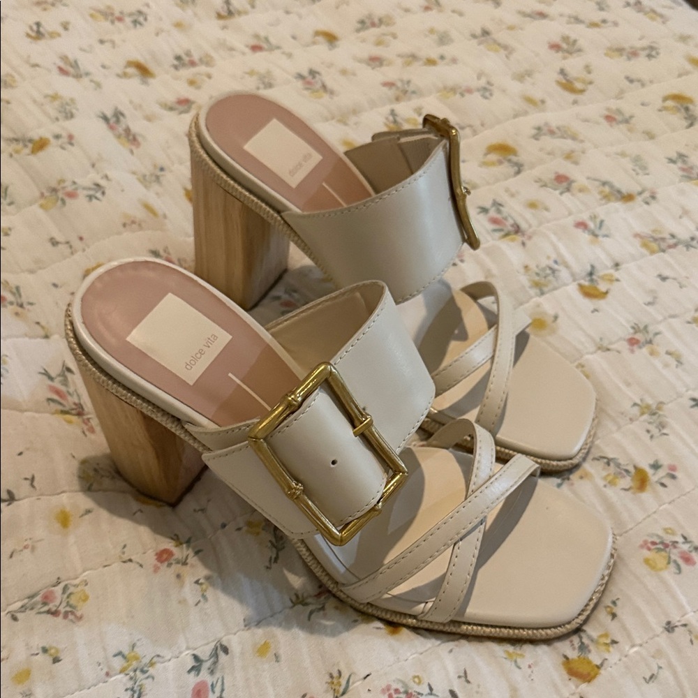 Elegant Beige Heeled Sandals